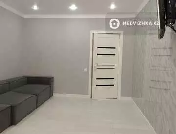 3-комнатная квартира, этаж 1 из 9, 81 м²