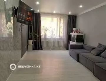 3-комнатная квартира, этаж 1 из 9, 81 м²
