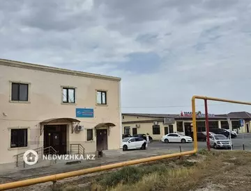 Здание, 2 этажа, 220 м²