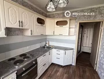 3-комнатная квартира, этаж 6 из 9, 68 м², на длительный срок