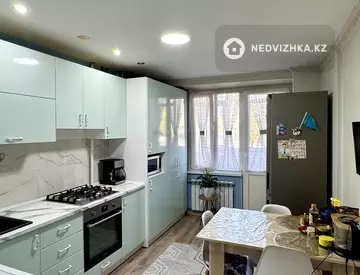 4-комнатная квартира, этаж 1 из 5, 92 м²