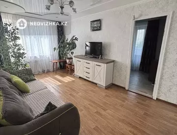 2-комнатная квартира, этаж 3 из 4, 43 м²