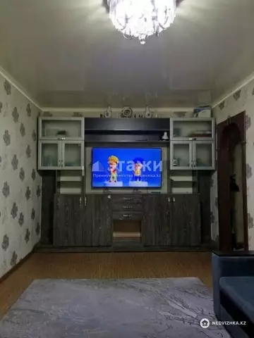 2-комнатная квартира, этаж 3 из 5, 43 м²