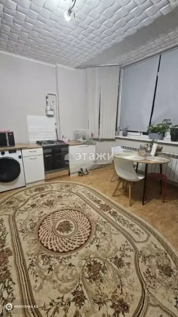 2-комнатная квартира, этаж 9 из 9, 48 м²