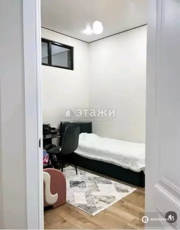 3-комнатная квартира, этаж 2 из 13, 56 м²