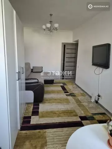 2-комнатная квартира, этаж 8 из 9, 50 м²