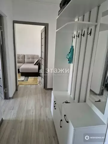 2-комнатная квартира, этаж 8 из 9, 50 м²