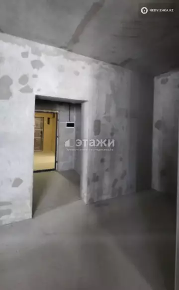 2-комнатная квартира, этаж 9 из 19, 58 м²