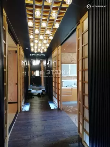 3-комнатная квартира, этаж 4 из 4, 160 м², на длительный срок