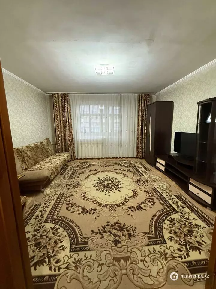 90 м², 4-комнатная квартира, этаж 5 из 5, 90 м², на длительный срок, изображение - 1