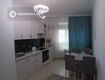 1-комнатная квартира, этаж 4 из 12, 52 м²