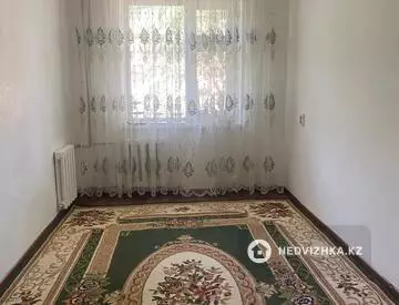 2-комнатная квартира, этаж 3 из 5, 45 м²