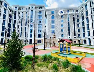3-комнатная квартира, этаж 2 из 7, 140 м²
