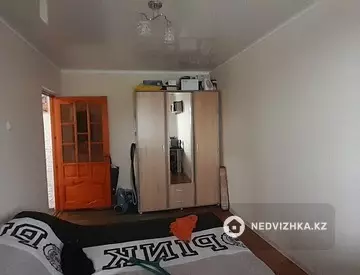 2-комнатная квартира, этаж 9 из 9, 52 м²