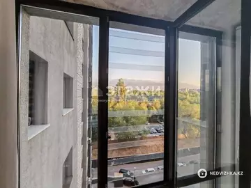 4-комнатная квартира, этаж 9 из 16, 94 м², на длительный срок
