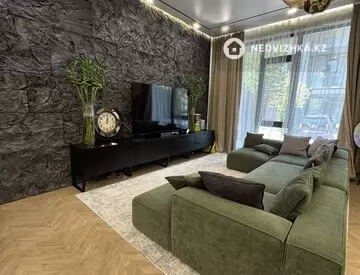 5-комнатная квартира, этаж 1 из 3, 230 м²