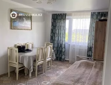 3-комнатная квартира, этаж 4 из 5, 62 м²