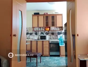 2-комнатная квартира, этаж 4 из 5, 47 м², на длительный срок