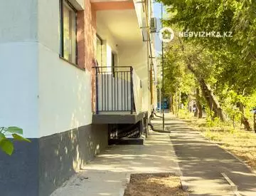 4-комнатная квартира, этаж 1 из 5, 87 м²
