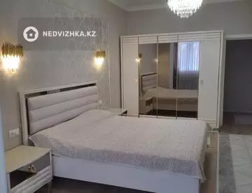 4-комнатная квартира, этаж 2 из 9, 136 м²