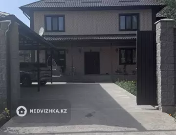 6-комнатный дом, 6.7 соток, 270 м²