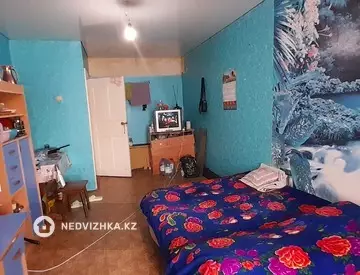 4-комнатная квартира, этаж 4 из 5, 136 м²