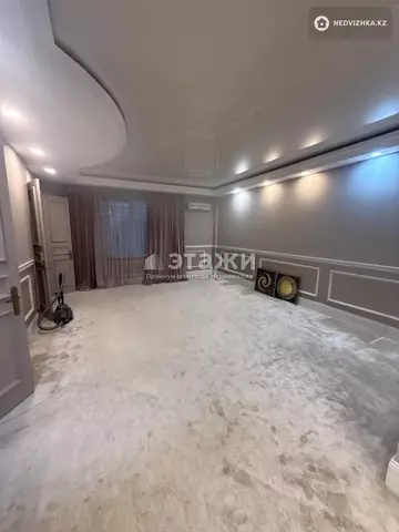 5-комнатная квартира, этаж 5 из 9, 176 м²