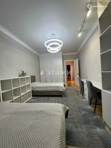 4-комнатная квартира, этаж 11 из 16, 134 м²