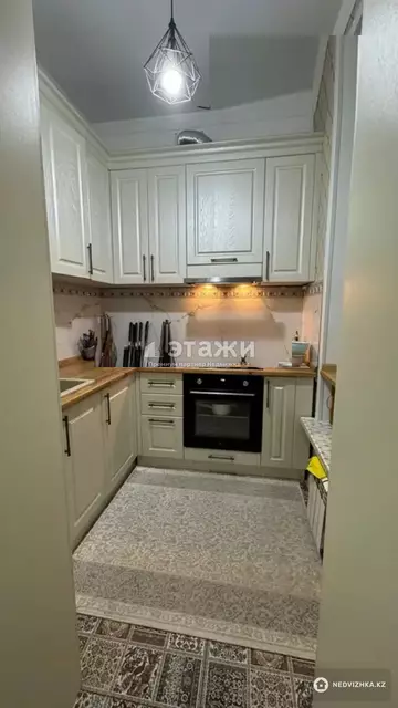 4-комнатная квартира, этаж 3 из 10, 110 м²