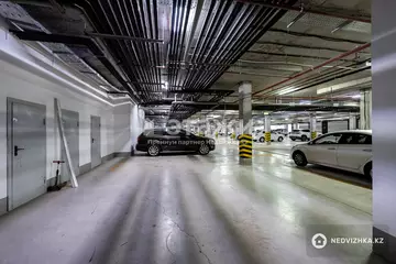 2-комнатная квартира, этаж 18 из 18, 64 м²