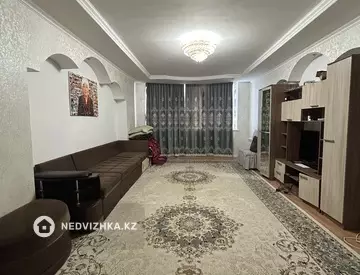 3-комнатная квартира, этаж 3 из 10, 102 м²