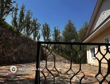 5-комнатный дом, 15 соток, 280 м²