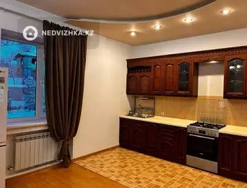 5-комнатный дом, 15 соток, 280 м²