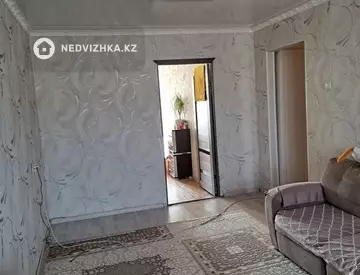 2-комнатная квартира, этаж 4 из 5, 45 м²