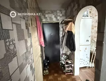 2-комнатная квартира, этаж 1 из 2, 38 м²