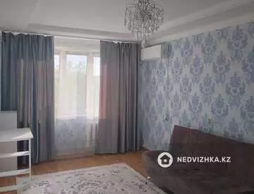 3-комнатная квартира, этаж 4 из 9, 64 м²