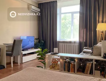 1-комнатная квартира, этаж 4 из 4, 38 м²