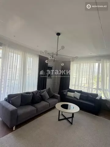 3-комнатная квартира, этаж 14 из 19, 124 м²