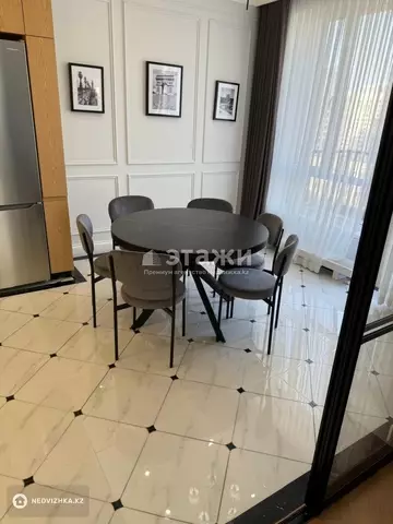 3-комнатная квартира, этаж 14 из 19, 124 м²