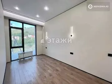 2-комнатная квартира, этаж 3 из 3, 61 м²