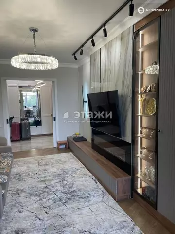 3-комнатная квартира, этаж 4 из 6, 90 м², на длительный срок