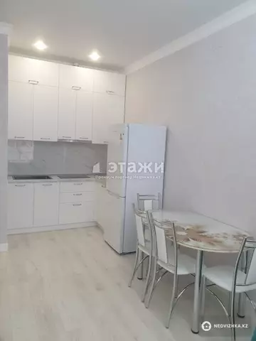 2-комнатная квартира, этаж 3 из 12, 40 м²