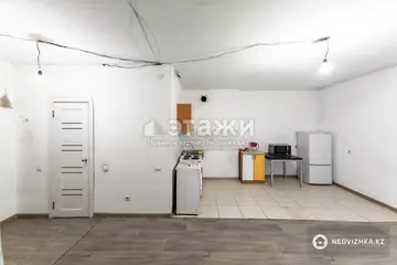 3-комнатная квартира, этаж 13 из 13, 56 м²