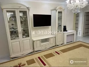 4-комнатная квартира, этаж 3 из 14, 101 м²