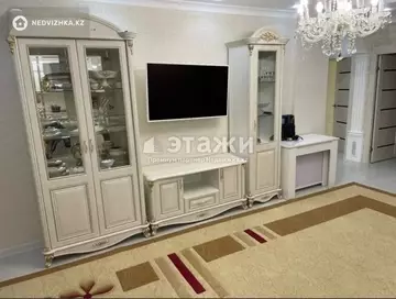4-комнатная квартира, этаж 3 из 14, 101 м²