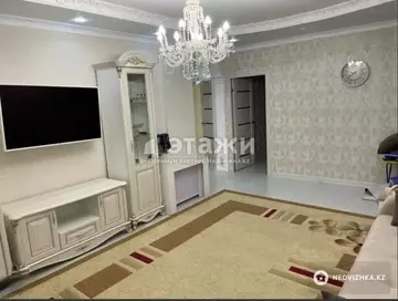 4-комнатная квартира, этаж 3 из 14, 101 м²
