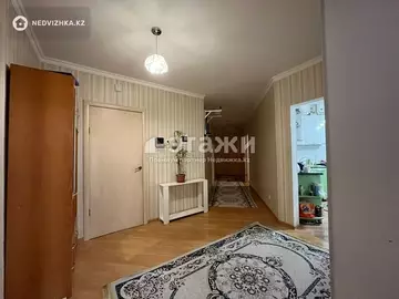 3-комнатная квартира, этаж 1 из 9, 82 м²