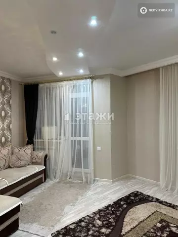 3-комнатная квартира, этаж 4 из 7, 81 м²