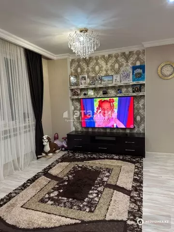 3-комнатная квартира, этаж 4 из 7, 81 м²
