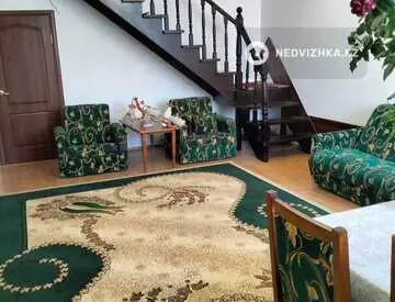 5-комнатный дом, 3.8 соток, 180 м²